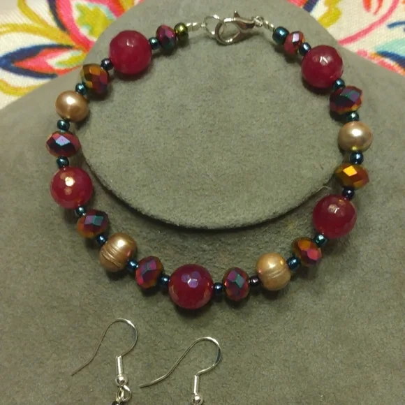 Handmade beaded bracelet set - Picture 3 of 3
